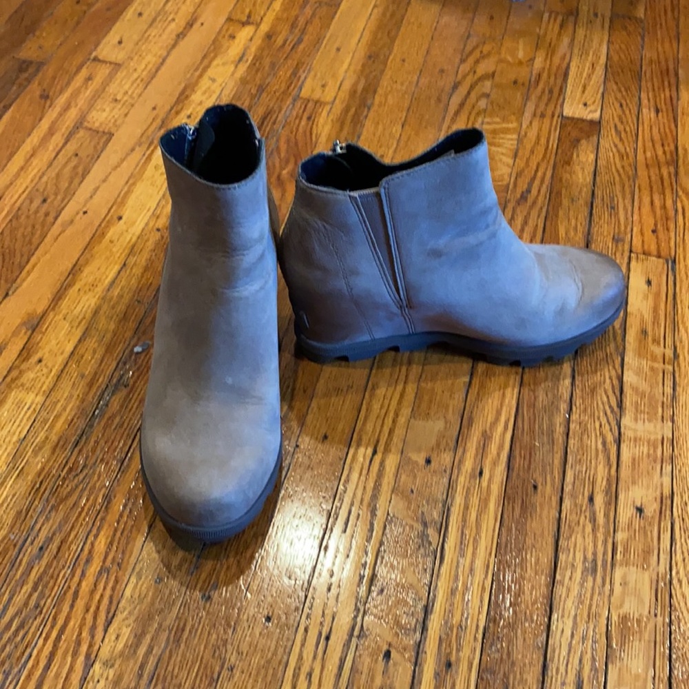 Sorel Joan of Arctic Wedge II Zip Ash Brown- size 7